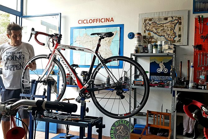 Rent a Carbon or Aluminum Road Bike in Sicily - Common questions