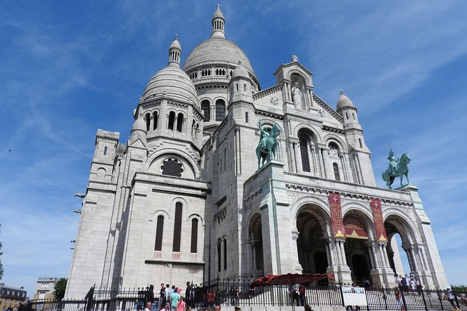 Sacre-Coeur, Montmartre and Place Du Tertre 1-Hour Guided Tour  - Paris - Tour Guides Expertise