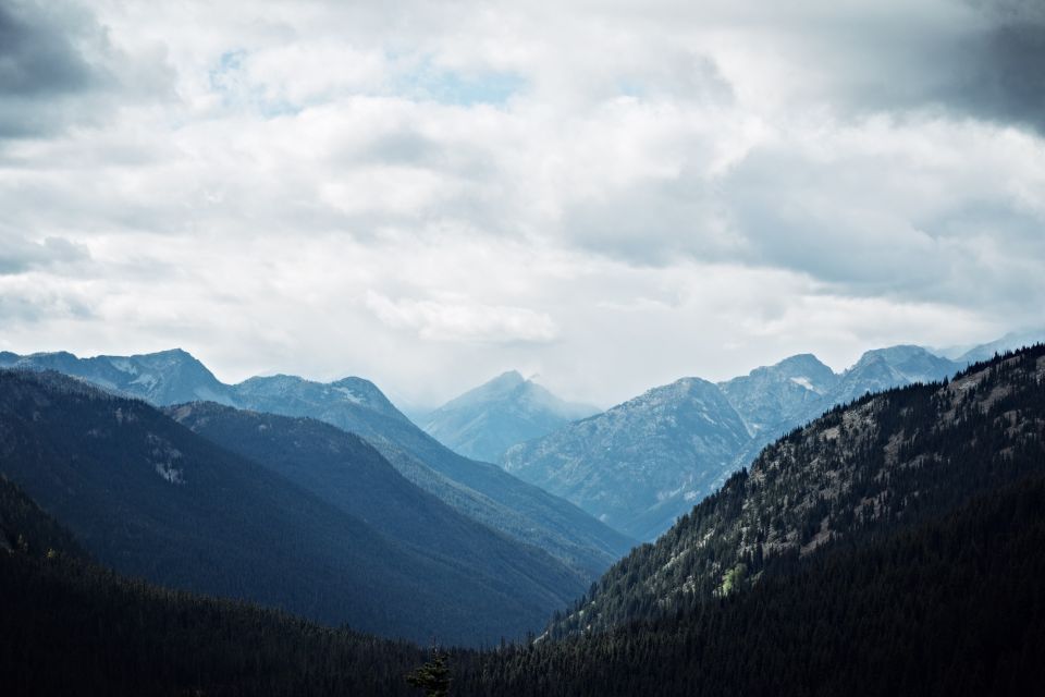 Seattle: Private Cascade Mountains and Waterfalls Day Tour - Private Guide and Group Pickup