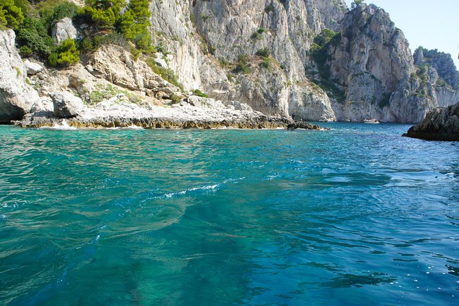 Small Group Capri Full Day Boat Tour From Positano With Drinks - Highlights and Recommendations