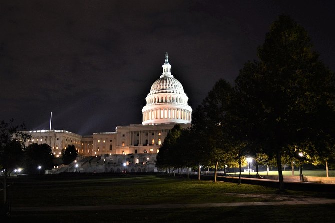 Small Group National Mall Night Tour With 10 Top Attractions - Guide Expertise Insights