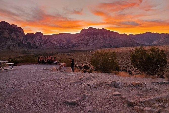 Sunset Hike and Photography Tour Near Red Rock With Optional 7 Magic Mountains - Customer Recommendations and Impressions