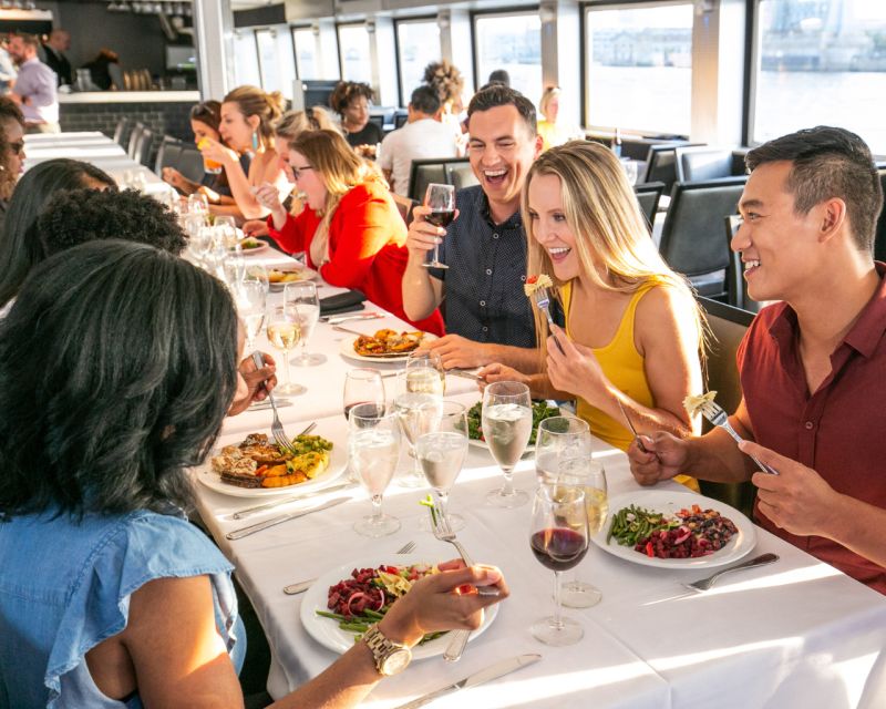 Washington DC: Thanksgiving Gourmet Dinner River Cruise - Impeccable Service and Entertainment