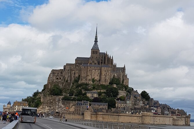 Day Trip to Mont Saint-Michel and Saint-Malo From Rennes With Driver-Guide - Driver-Guide Expertise and Services