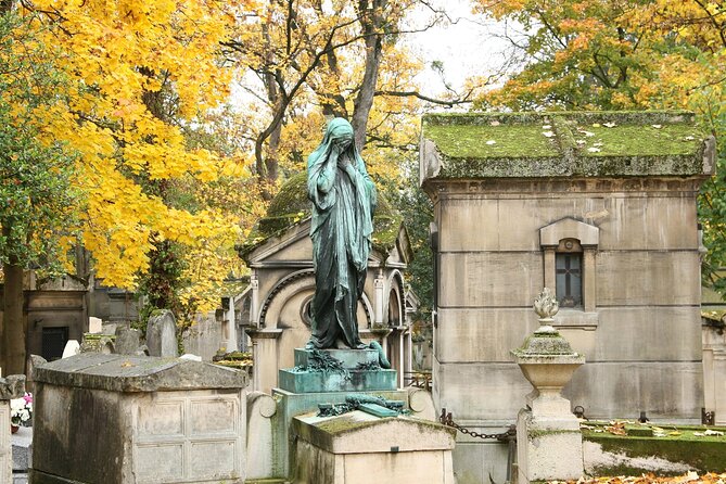 Famous Graves of Père Lachaise Cemetery Guided Tour - Visitor Reviews and Feedback