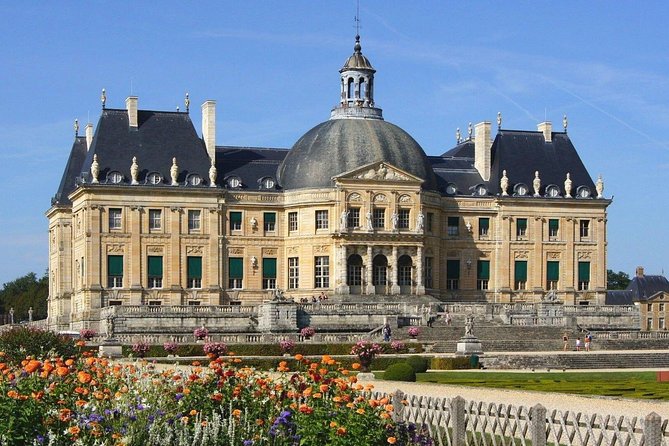 Fontainebleau & Vaux-Le-Vicomte Trip With Local Guide & Private Transportation