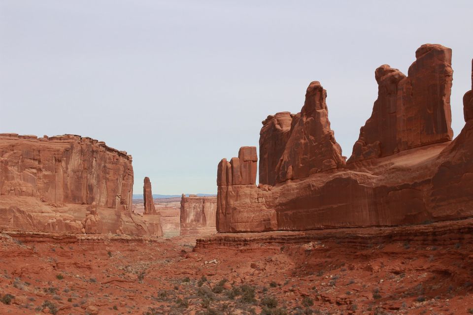 From Moab: Arches National Park 4x4 Drive and Hiking Tour - Review Summary