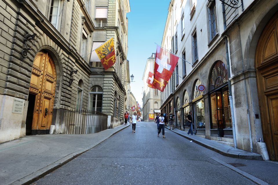 Geneva & Annecy Private City Tour and Optional Cruise - Visit Geneva and Discover Old Town