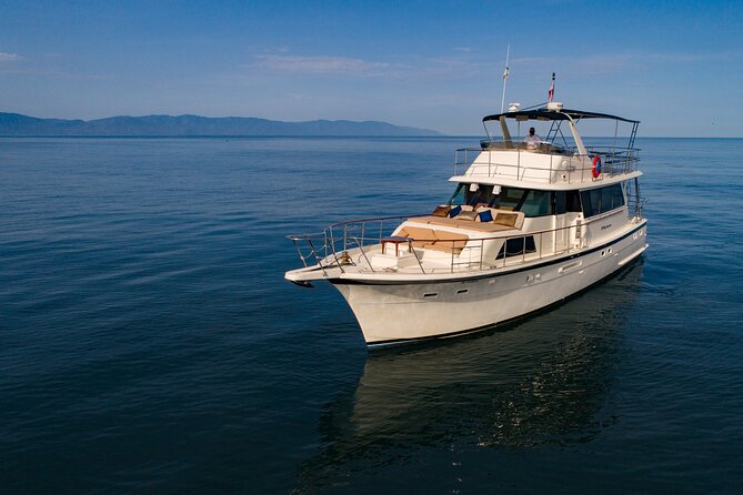 Hatteras 58-61 Luxury Yacht in Puerto Vallarta & Nuevo Nayarit - Additional Information on Yacht Services