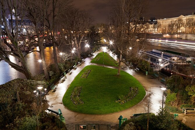 Paris by Night Walking Tour: Ghosts, Mysteries and Legends - Common questions