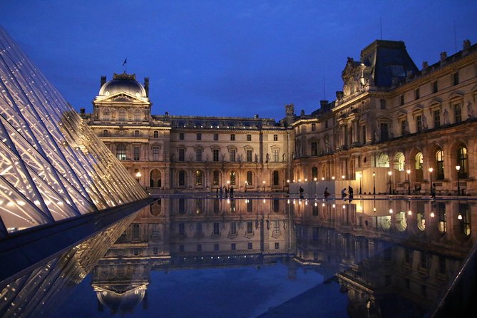 Paris by Night With Seine River Cruise and Roundtrip Luxury Transportation - Common questions