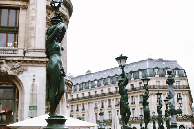 Paris City Center & Louvre Museum Exclusive Guided Tour -Reserved Entry Included - Tour Guides