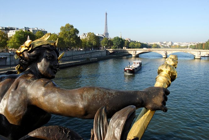 Paris Highlights Immersive Coach Tour - Additional Tips for the Tour