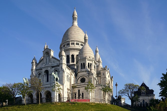 Paris: Montmartre and Sacre Coeur Private Tour for Kids and Families - Common questions