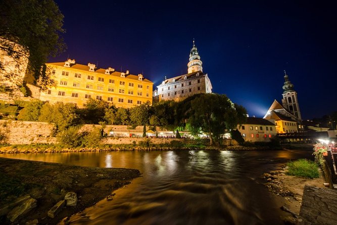Private Return Day Trip From Linz to Cesky Krumlov With Guided Tour - Itinerary Details