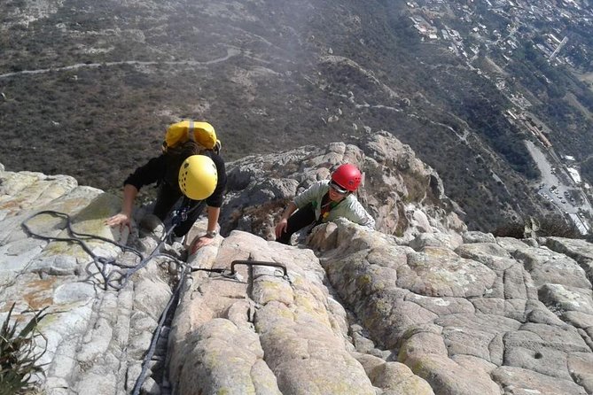 Rock Climbing and Rappelling for Beginners in Peña De Bernal, Queretaro - Background