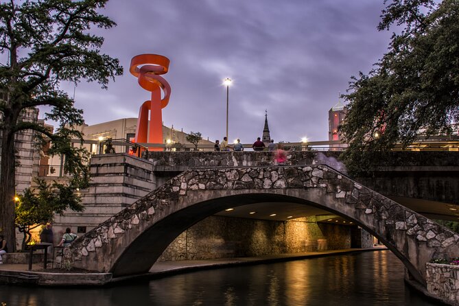 Scenic San Antonio Small Group Night Tour W/Riverwalk Boat Cruise - Additional Tips