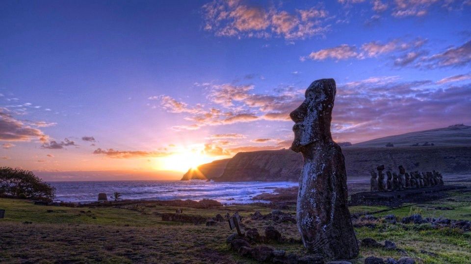 The Moai Factory: the Mystery Behind the Volcanic Stone Stat - Uncovering the Mysteries of Anakena Beach