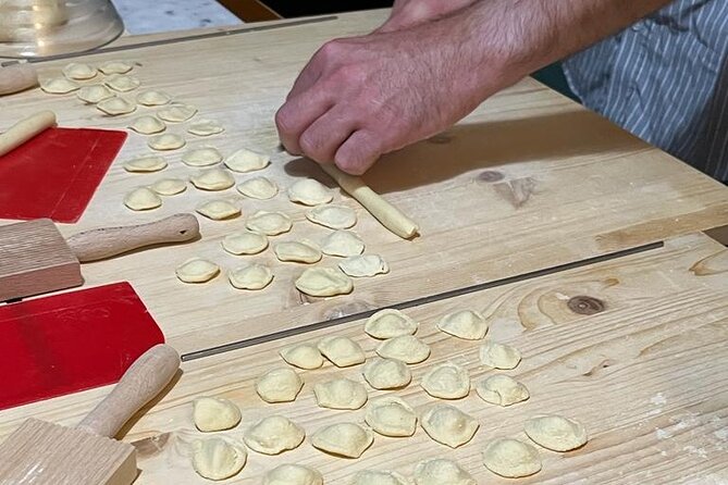 Traditional Home Cooking Experience in Lecce - Fresh Pasta Preparation