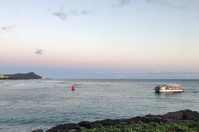 Waikiki Beach Glass Bottom Boat Cruise - Captain Austins Tour