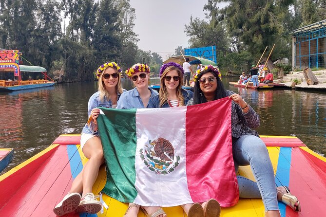 Xochimilco: Boat Ride and Mexican Party, With Unlimited Drinks - Visit to Handicraft Market