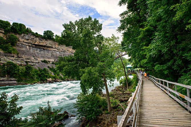 Best Niagara Falls Canada 3-Hour Tour W/Boat & Behind the Falls - Common questions