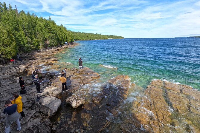 Bus to Grotto - Tobermory Flowerpot Island Cruise Bruce Peninsula - Common questions