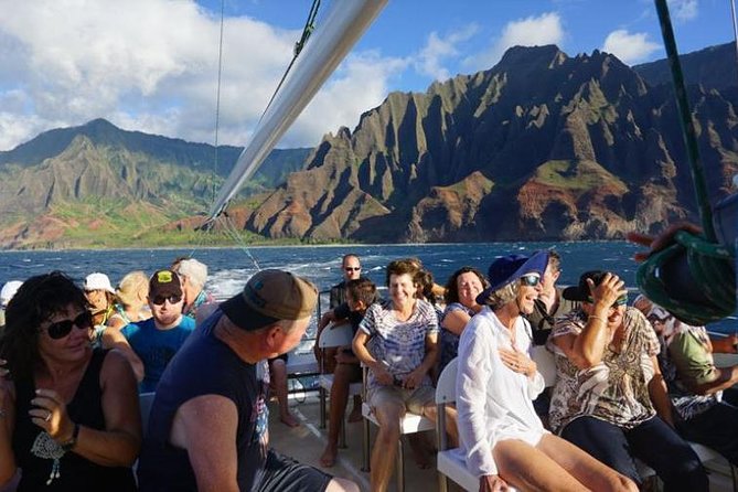 Deluxe Na Pali Sunset Tour on the Lucky Lady - Passenger Experiences