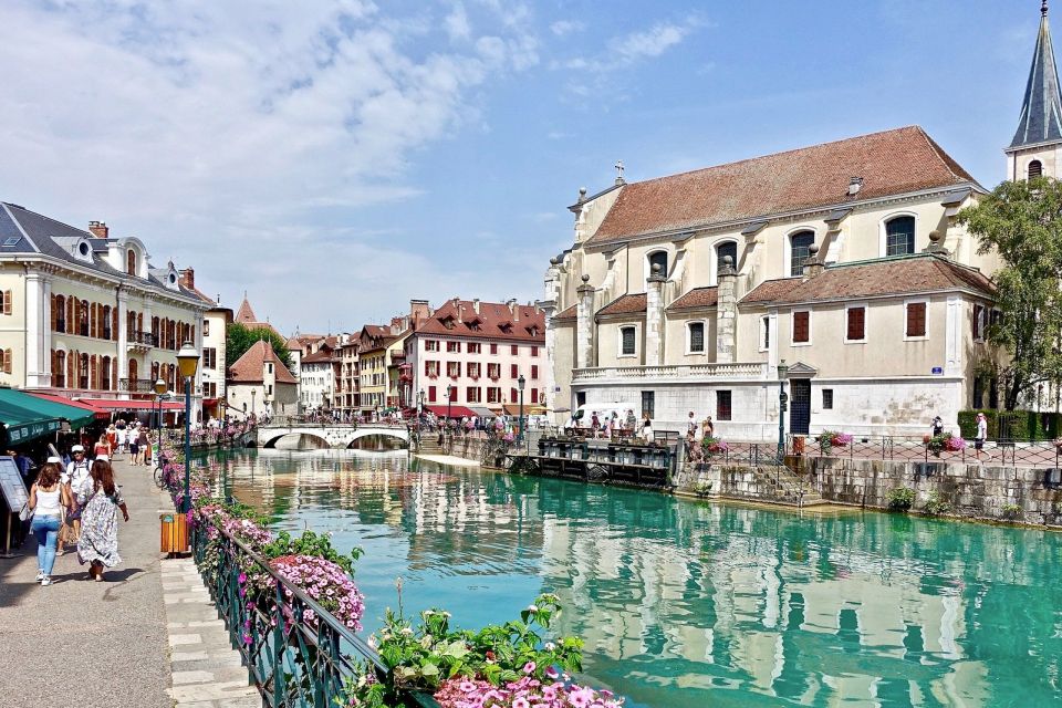 From Geneva: Private Annecy Tour - Immersive Journey