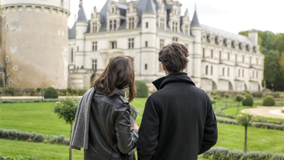 From Paris: Small-Group Tour of Loire Castles - Comprehensive Tour Description