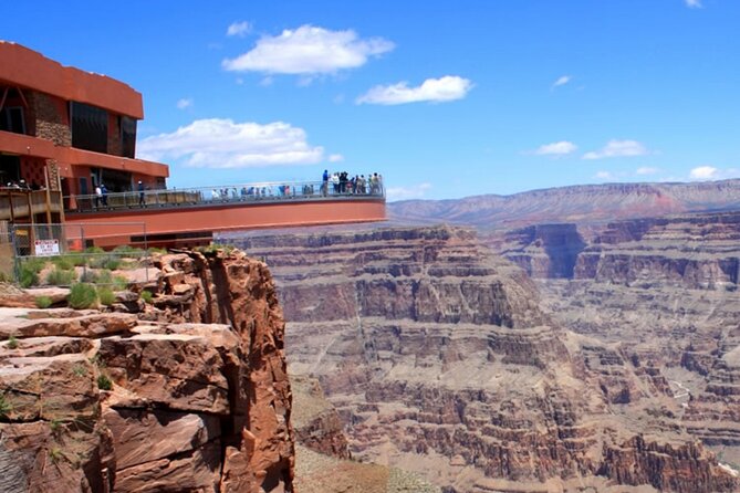 Grand Canyon, Hoover Dam Stop and Skywalk Upgrade With Lunch - Common questions
