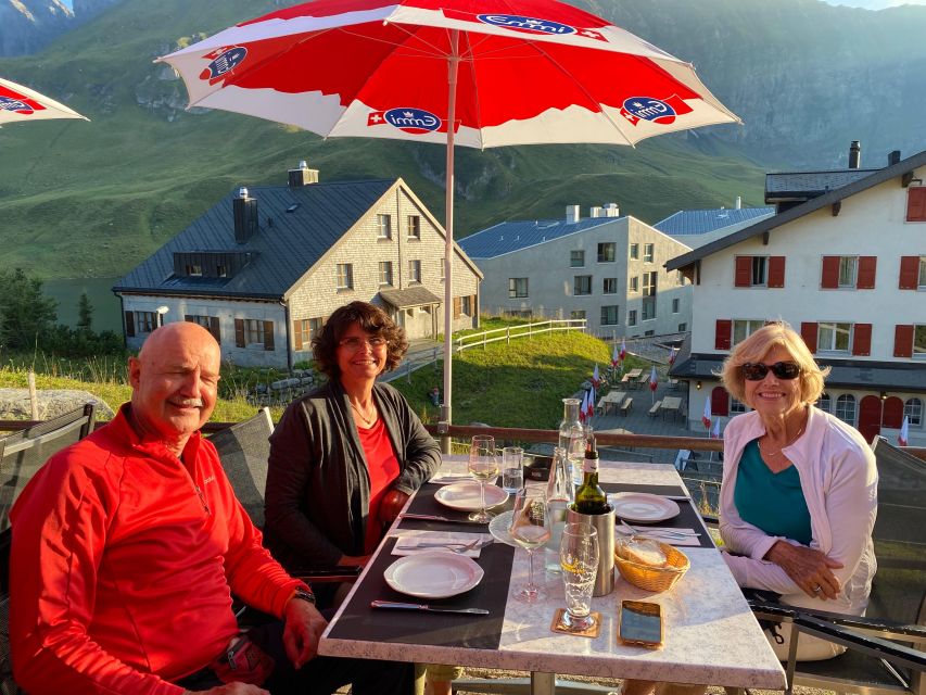Grindelwald: Guided 7 Hour Hike - Live Tour Guide
