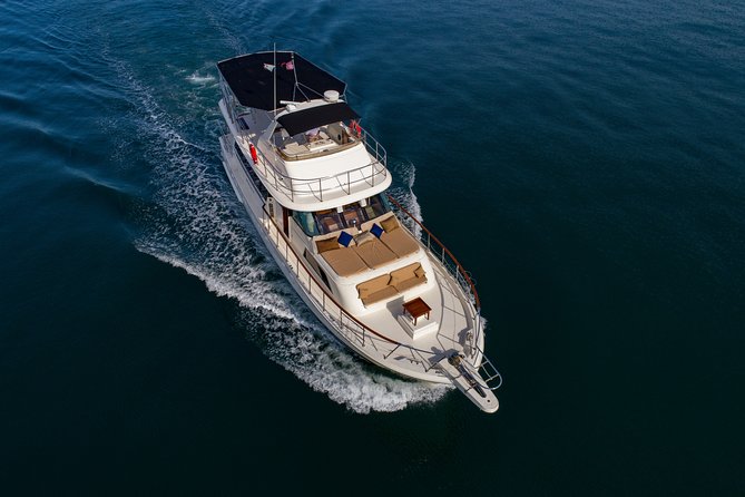 Hatteras 58-61 Luxury Yacht in Puerto Vallarta & Nuevo Nayarit - Contact and Special Offers