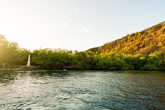 Historical Dinner Cruise to Kealakekua Bay - Crew Excellence and Service Highlights