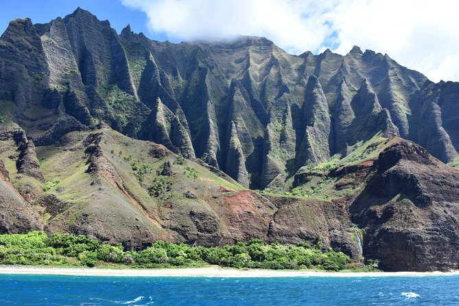 Na Pali Coast Super Raft Adventure - Common questions