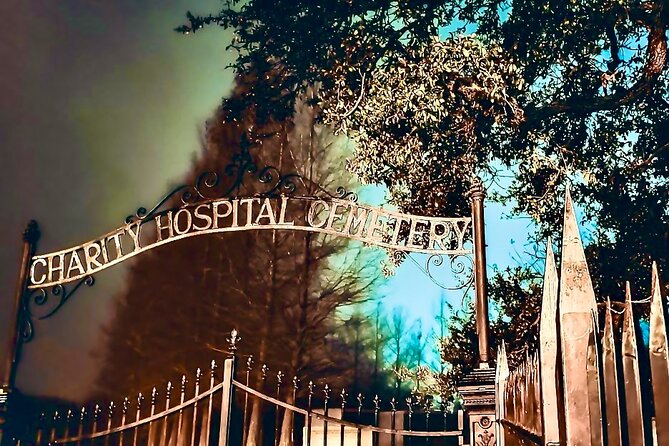 New Orleans Dead of Night Ghosts and Cemetery Bus Tour - Ghostly Locations