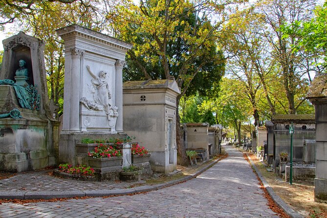 Paris Père Lachaise Cemetery Love Affairs and Death Walking Tour - Common questions