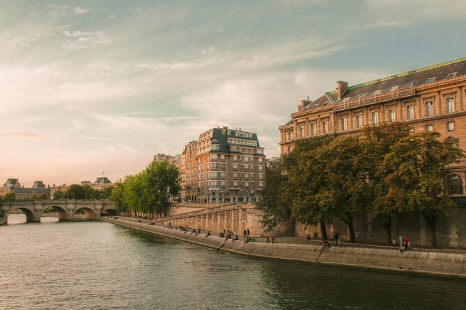 Paris Photography Tour - Self Guided Tour of Paris Top Instagram Spots - Cancellation Policy Details