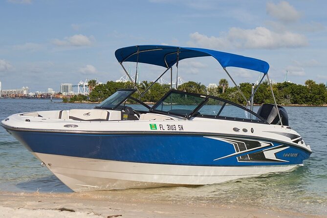 Private Boat Ride in Miami With Experienced Captain and Champagne - Champagne Service and Amenities