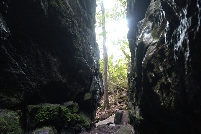 Private Singhampton Caves Hike, Collingwood/Blue Mtn/Creemore - Customized Return Hike Options