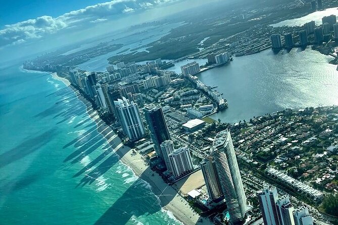 South Beach Miami Aerial Tour : Beaches, Mansions and Skyline