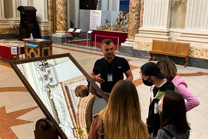 Wonders of Rome Walking Tour - Guides Professionalism and Adaptability