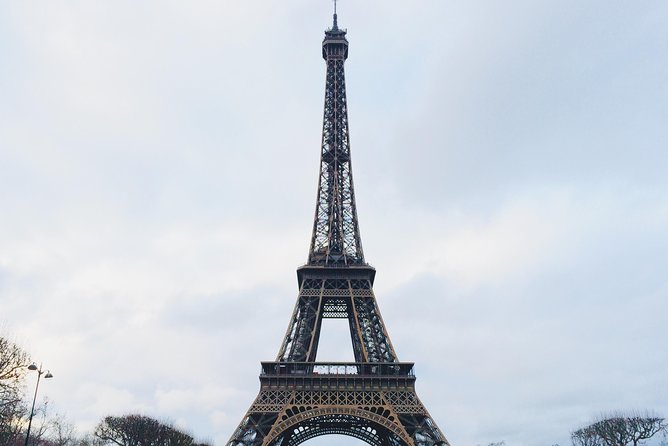 Eiffel Tower Tour: Morning Access With Host by Elevator - Common questions