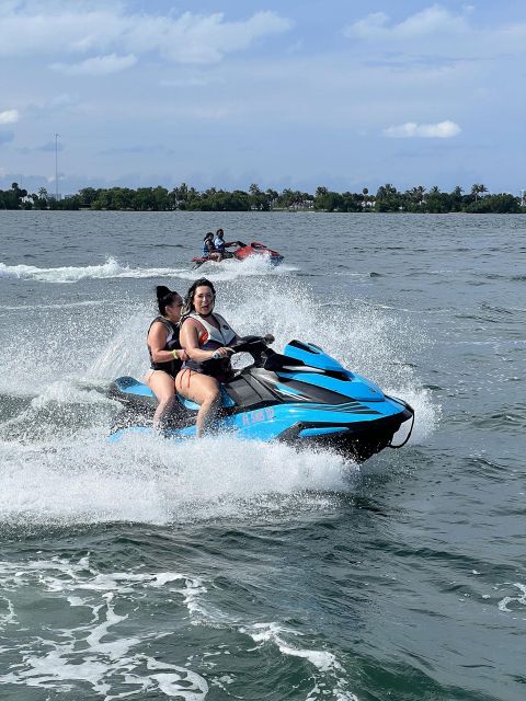 Miami Aquatic Extravaganza: Jet Boat, Jet Ski & Tubing - Party Platform Amenities