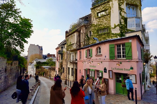 Montmartre Guided Walking Tour: Famous Artists and Cabarets - Common questions