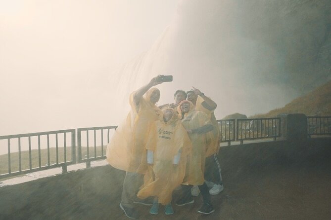 Niagara Falls Small Group Walking W/Boat & Behind the Falls Tour - Traveler Reviews