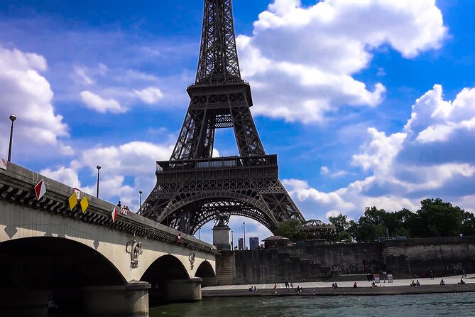 Paris Tour: Eiffel Tower Lunch, Boat Cruise, and Louvre Tour - Customer Service Experience