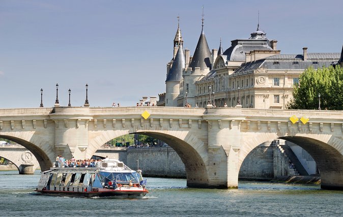 Paris Tour With Lunch at the Eiffel Tower and Seine River Cruise - Multilingual Commentary and Escort