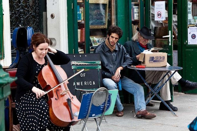 Private Photography Walking Tour of Paris: Latin Quarter or Montmartre - Choosing the Right Tour