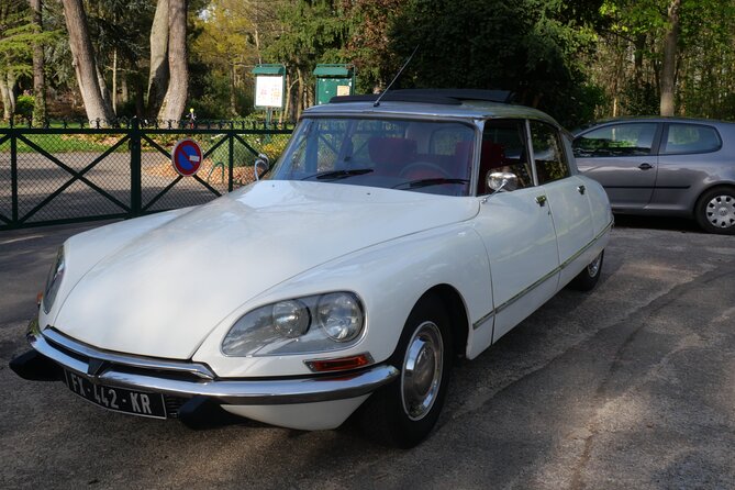 Private Tour 2 Hours Paris Citroën DS Oldtimer - Emily in Paris - Common questions